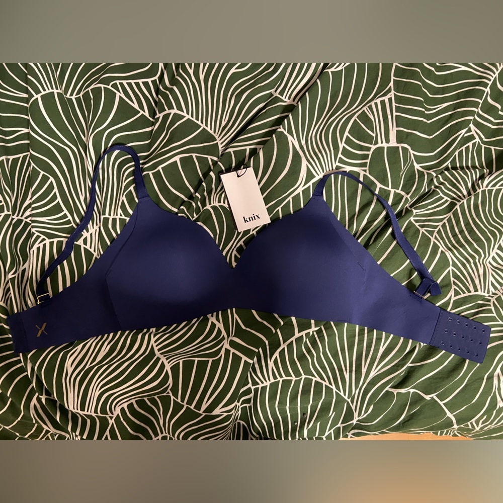 Knix Wingwoman Contour Bra Size 6
